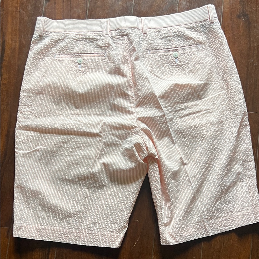 Classic Men's Cream Shorts - Picture 2 of 4